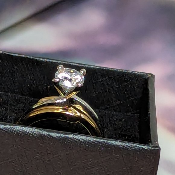 Engagment Vintage Ring Signed Uncas 8mm ZIRCONIA 18K HGE STERLING tarnish free - Picture 2 of 10